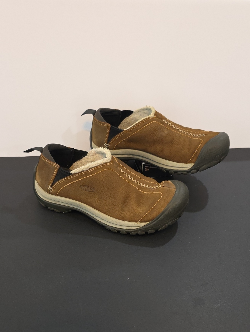 Keen Brown Leather Slip-On Women's Moccasin with Fleece Lining Size 9